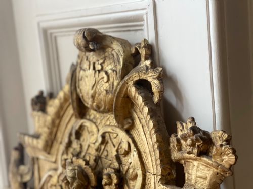 18TH CENTURY FRENCH GILT MIRROR CREST - ADDITIONAL PHOTO 1