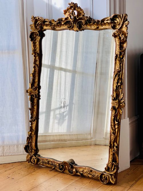 antique italian gilt mirror - CATEGORY: ANTIQUE MIRRORS - DATED 19TH CENTURY