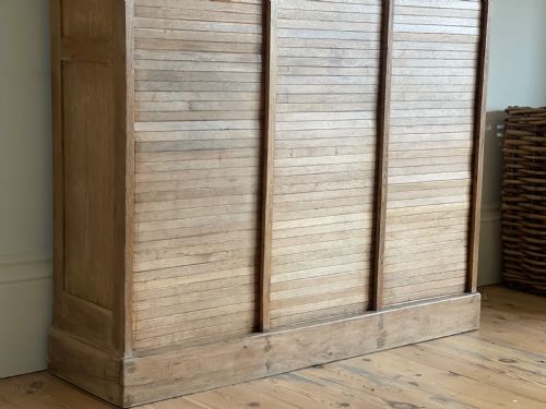 ANTIQUE FRENCH OAK TRIPLE TAMBOUR CABINET - ADDITIONAL PHOTO 6