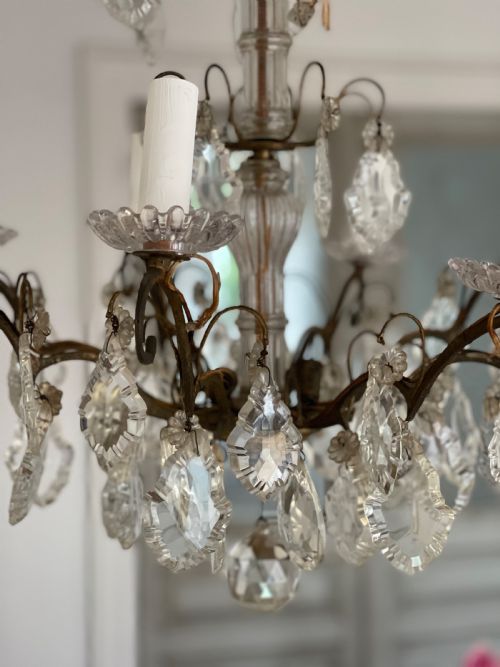 ANTIQUE FRENCH CRYSTAL CHANDELIER - ADDITIONAL PHOTO 1