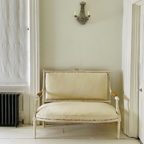 LATE 19TH CENTURY FRENCH LOUIS XVI SOFA CHAISE - ADDITIONAL PHOTO 3