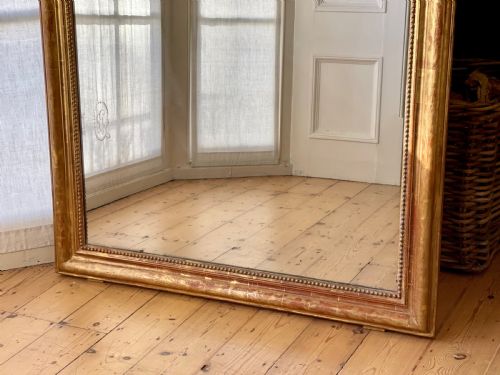 LARGE 19TH CENTURY FRENCH GILT LEANER MIRROR MERCURY GLASS - ADDITIONAL PHOTO 6