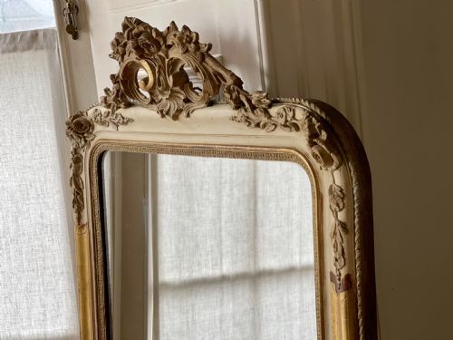 19TH CENTURY FRENCH LOUIS XV GILT AND GESSO MIRROR MERCURY GLASS - ADDITIONAL PHOTO 3