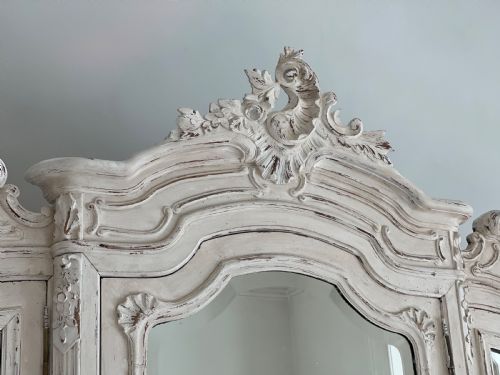 ANTIQUE FRENCH TRIPLE ARMOIRE - ADDITIONAL PHOTO 7