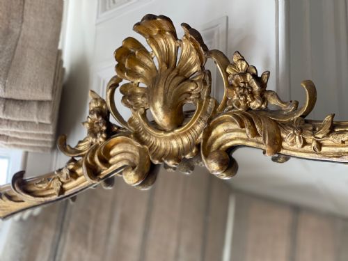 LARGE 19TH CENTURY ANTIQUE FRENCH GILT LEANER MIRROR MERCURY GLASS - ADDITIONAL PHOTO 4