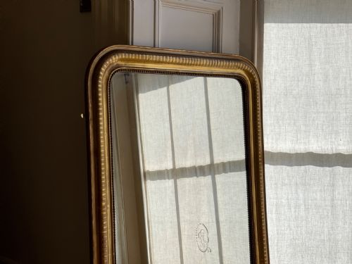 19TH CENTURY FRENCH GILT LOUIS PHILIPPE MIRROR MERCURY GLASS - ADDITIONAL PHOTO 3