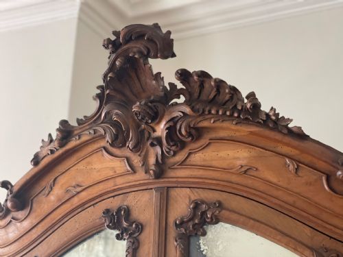ANTIQUE FRENCH DOUBLE ARMOIRE WARDROBE WITH HANGING RAILS - ADDITIONAL PHOTO 1