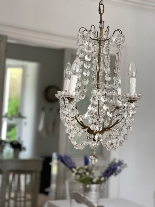 19TH CENTURY FRENCH CRYSTAL CHANDELIER REWIRED - ADDITIONAL PHOTO 4