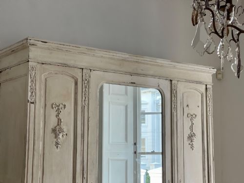 ANTIQUE FRENCH PAINTED TRIPLE ARMOIRE - ADDITIONAL PHOTO 3