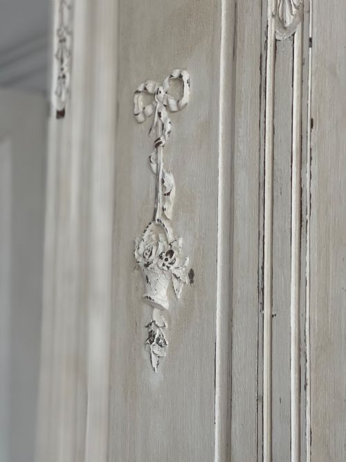 ANTIQUE FRENCH PAINTED TRIPLE ARMOIRE - ADDITIONAL PHOTO 4