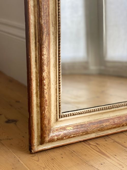 LARGE ANTIQUE FRENCH GILT AND BARE GESSO MIRROR - ADDITIONAL PHOTO 5