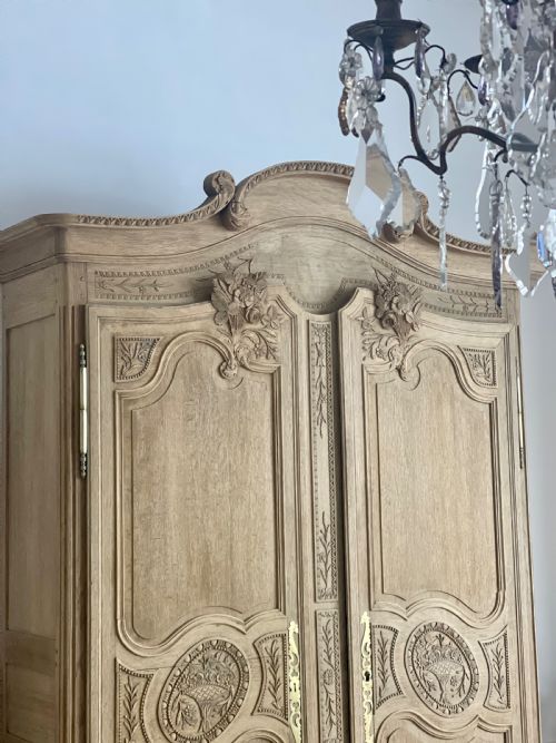 ANTIQUE FRENCH OAK ARMOIRE WITH HANGING RAIL - ADDITIONAL PHOTO 8