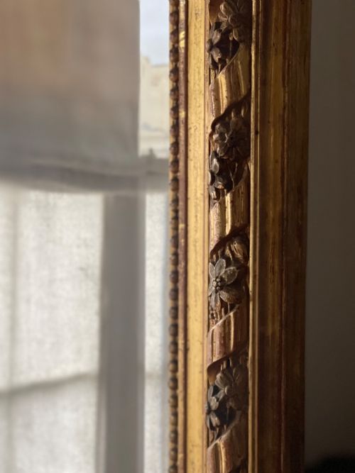 LARGE ANTIQUE FRENCH GILT LEANER MIRROR BEVELLED MERCURY GLASS - ADDITIONAL PHOTO 5