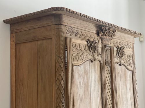 ANTIQUE FRENCH OAK WEDDING ARMOIRE WARDROBE WITH HANGING RAIL - ADDITIONAL PHOTO 12