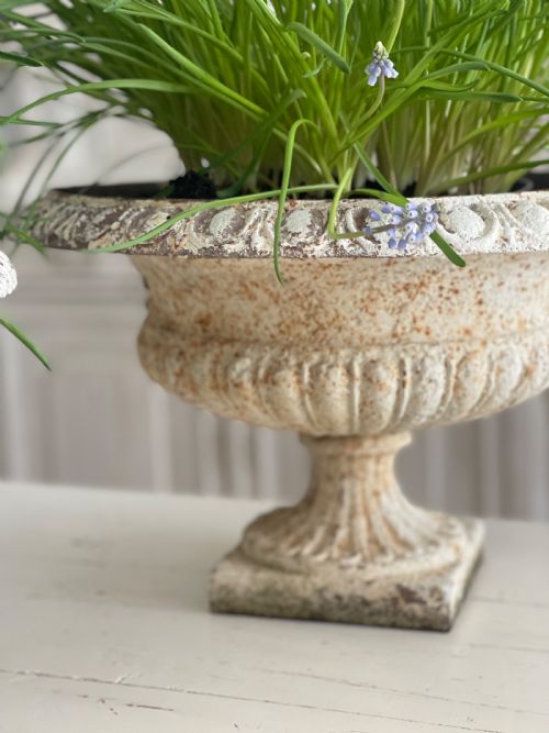 PAIR OF LARGE ANTIQUE FRENCH CAST IRON PLANTERS - ADDITIONAL PHOTO 3