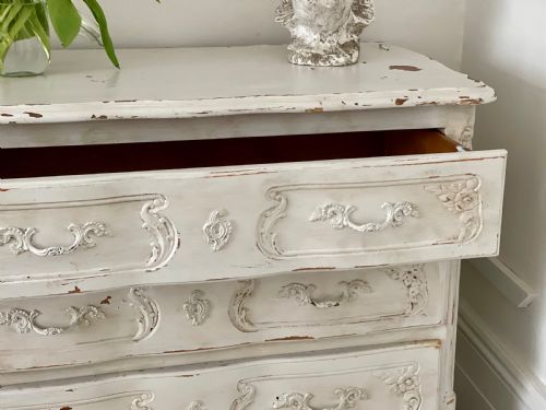 ANTIQUE FRENCH LOUIS XV CHEST OF DRAWERS - ADDITIONAL PHOTO 1