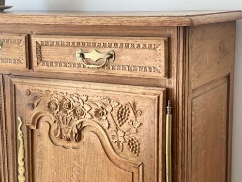 ANTIQUE FRENCH OAK CUPBOARDBUFFET - ADDITIONAL PHOTO 5