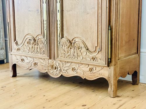 ANTIQUE FRENCH OAK CUPBOARDBUFFET - ADDITIONAL PHOTO 10