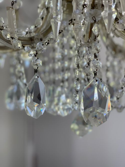 ANTIQUE FRENCH 8 ARM CRYSTAL CHANDELIER - ADDITIONAL PHOTO 1