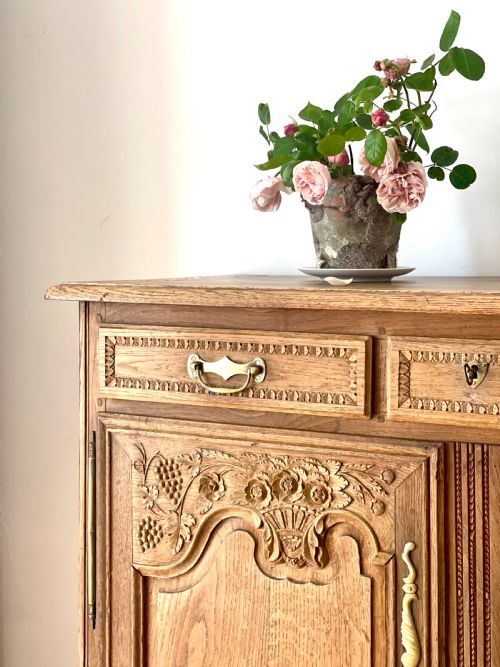 ANTIQUE FRENCH OAK CUPBOARDBUFFET - ADDITIONAL PHOTO 3