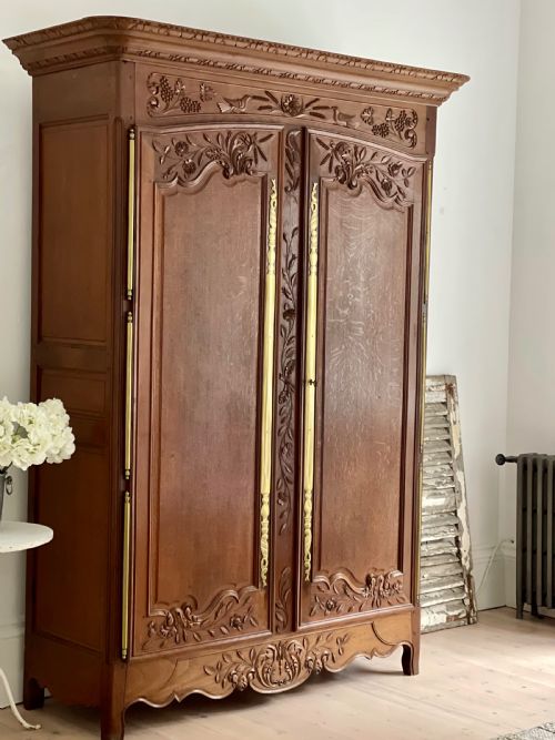 antique french oak armoire with hanging rail - CATEGORY: ANTIQUE CUPBOARDS - DATED 19TH CENTURY
