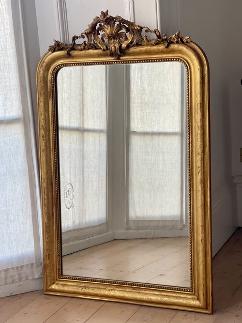 antique french gilt louis philippe mirror with crest - CATEGORY: ANTIQUE MIRRORS - DATED 19TH CENTURY
