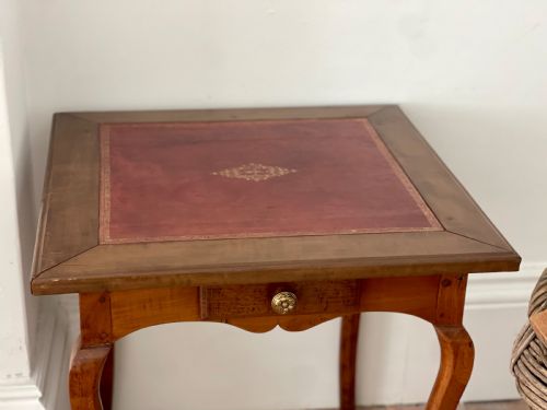 ANTIQUE FRENCH LEATHER TOP TABLE - ADDITIONAL PHOTO 1