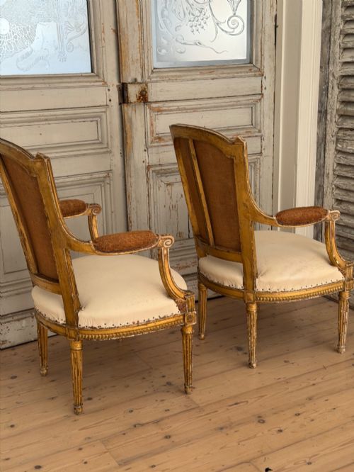 PAIR OF ANTIQUE FRENCH GILTWOOD ARMCHAIRS - ADDITIONAL PHOTO 13