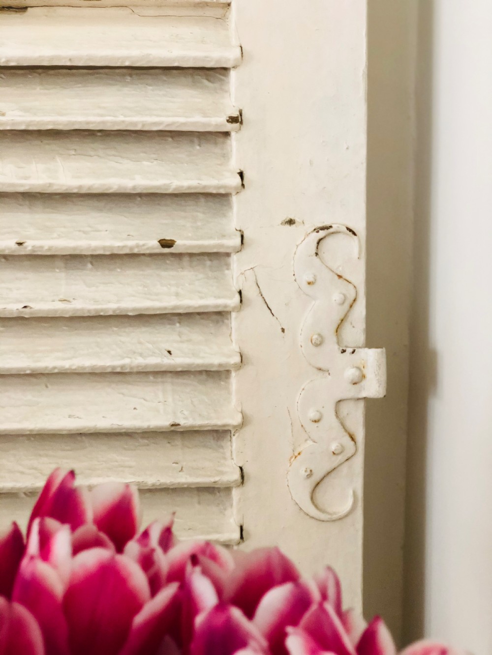 Antique French oak painted shutters - moustache hinges  View IV