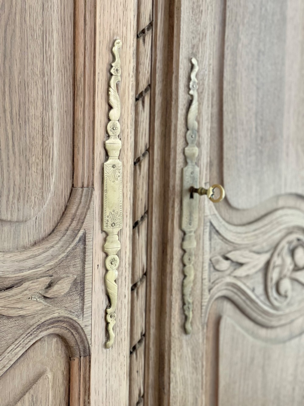 Antique French oak armoire linen press View IV