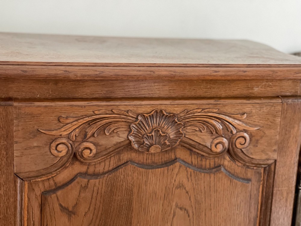 Antique French oak Louis XV cupboard View V
