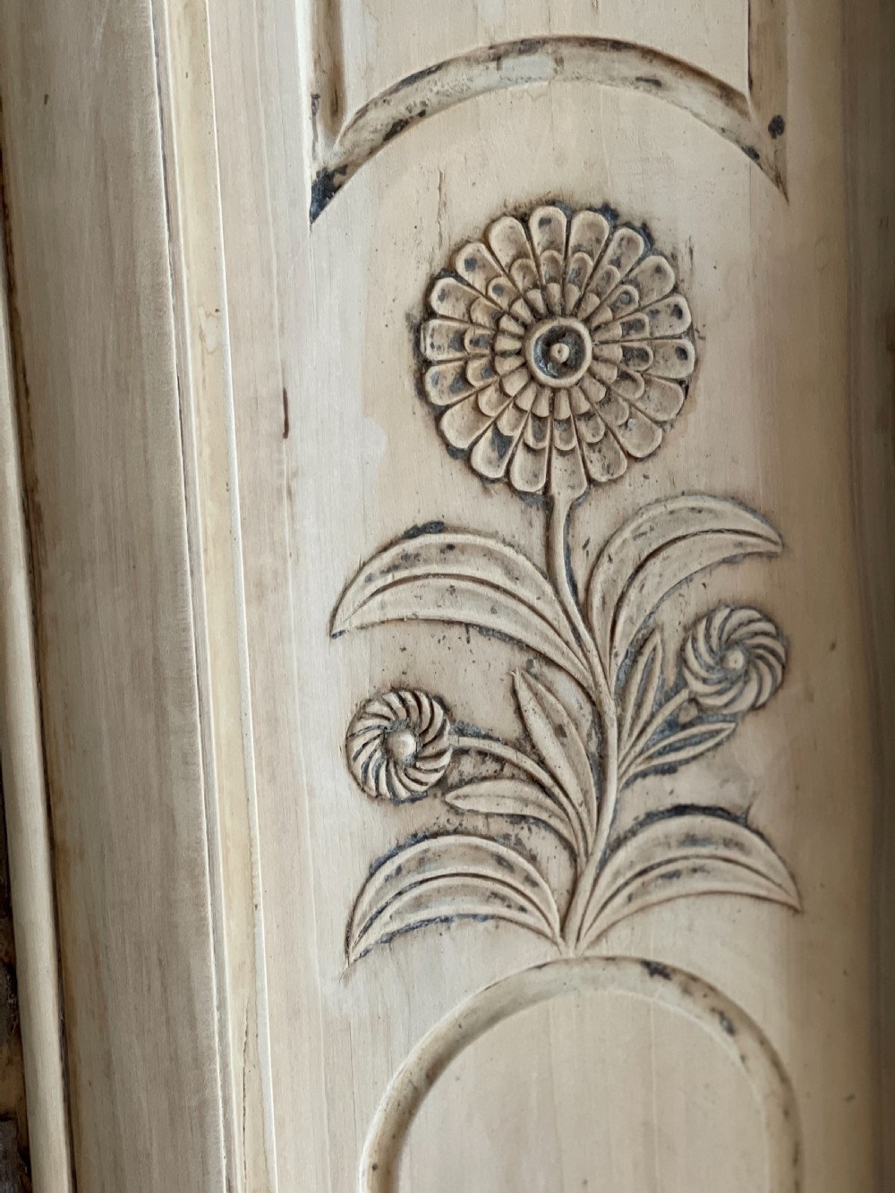 19th century French armoire with hanging rail View XVI