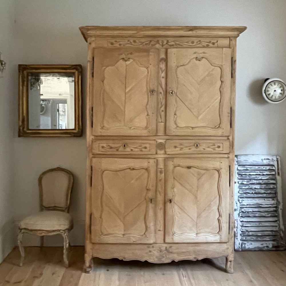 19th century French cabinet linen press  View III