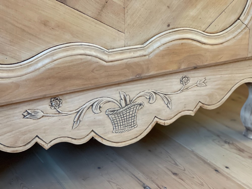 19th century French bonnetière cupboard  View III