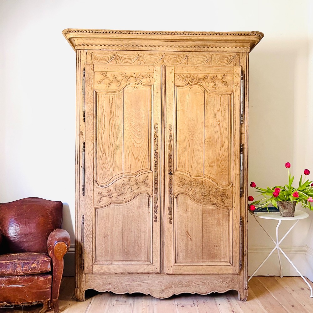 19th century French oak armoire wardrobe with hanging rail