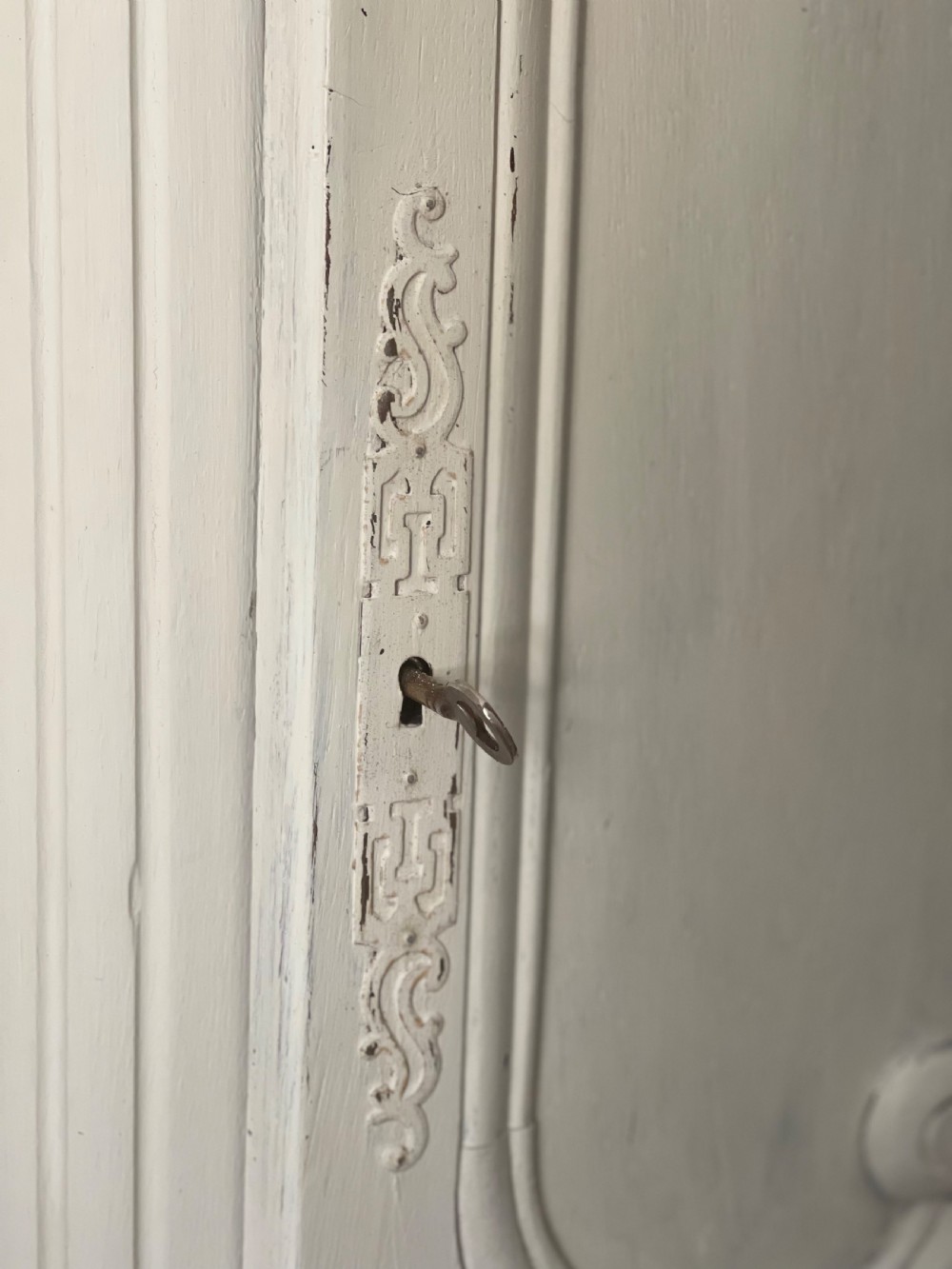 Antique French painted oak cupboard  View VIII