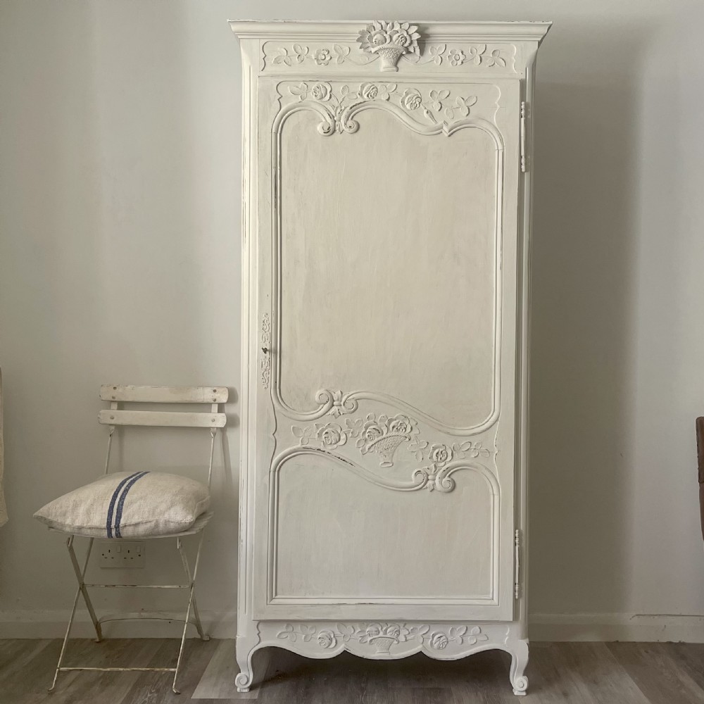 Antique French painted oak cupboard  View XI