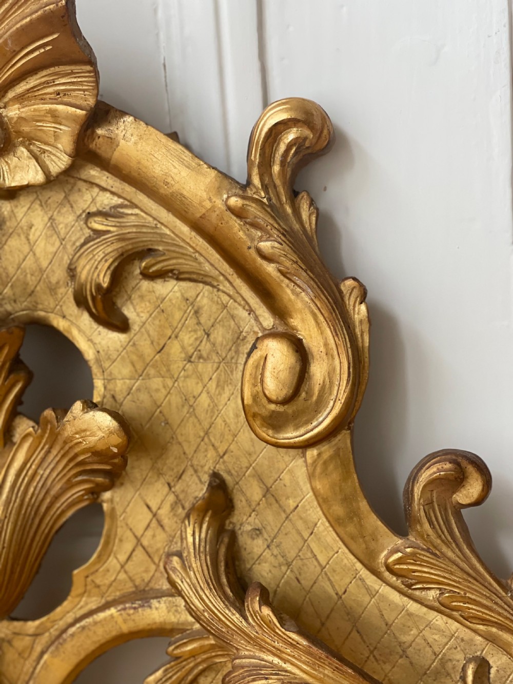 18th century French gilt wood crest  View II