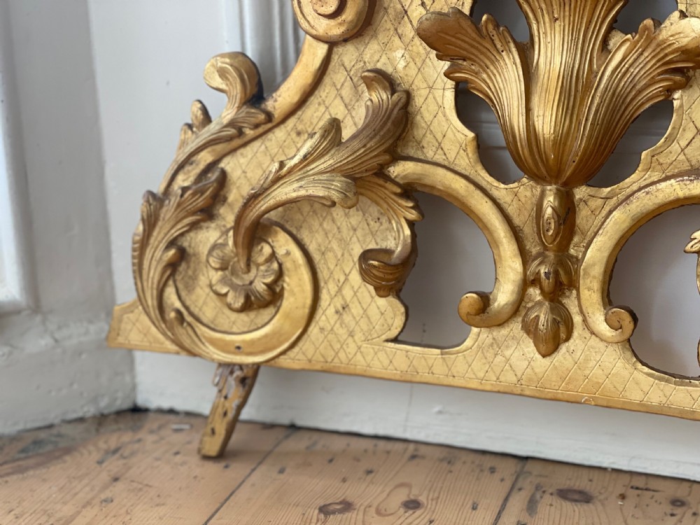 18th century French gilt wood crest  View VIII