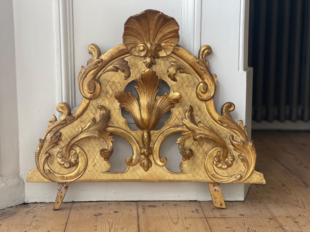 18th century French gilt wood crest  View IX