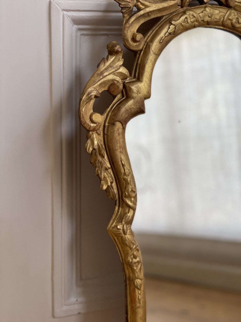 Pair of late 18th century gilt wood Italian mirrors  View VII