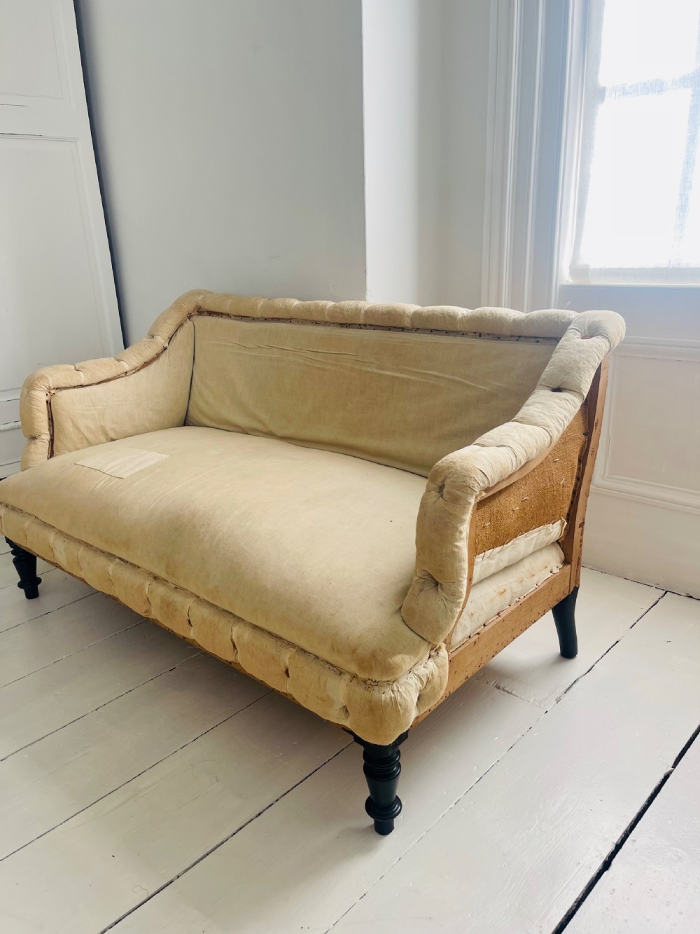 19th century French sofa chaise View IV