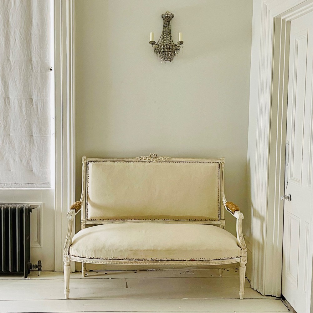 Late 19th century French Louis XVI sofa chaise View III