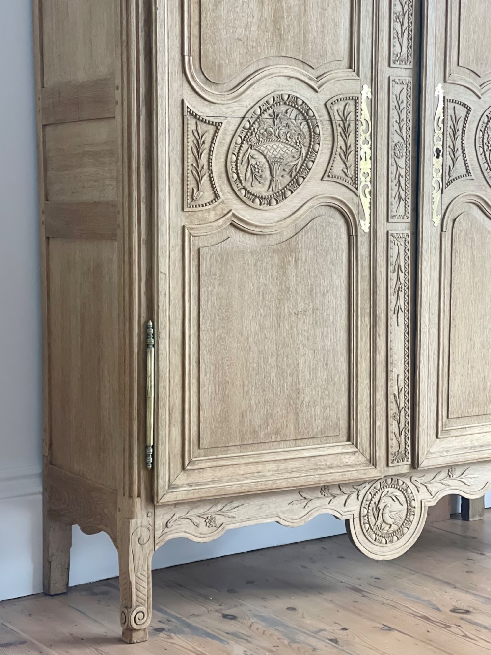 Antique French oak armoire with hanging rail View VIII