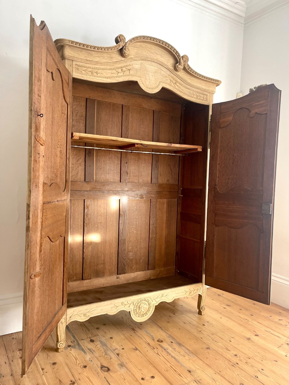 Antique French oak armoire with hanging rail View XI