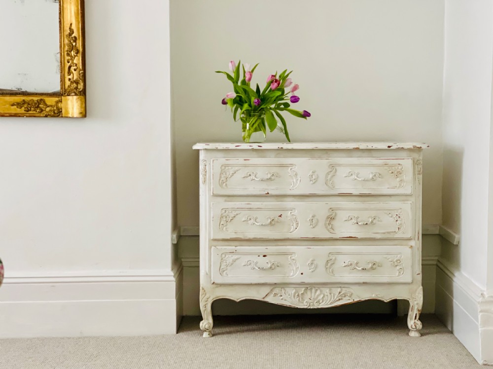 Antique French Louis XV chest of drawers  View VIII