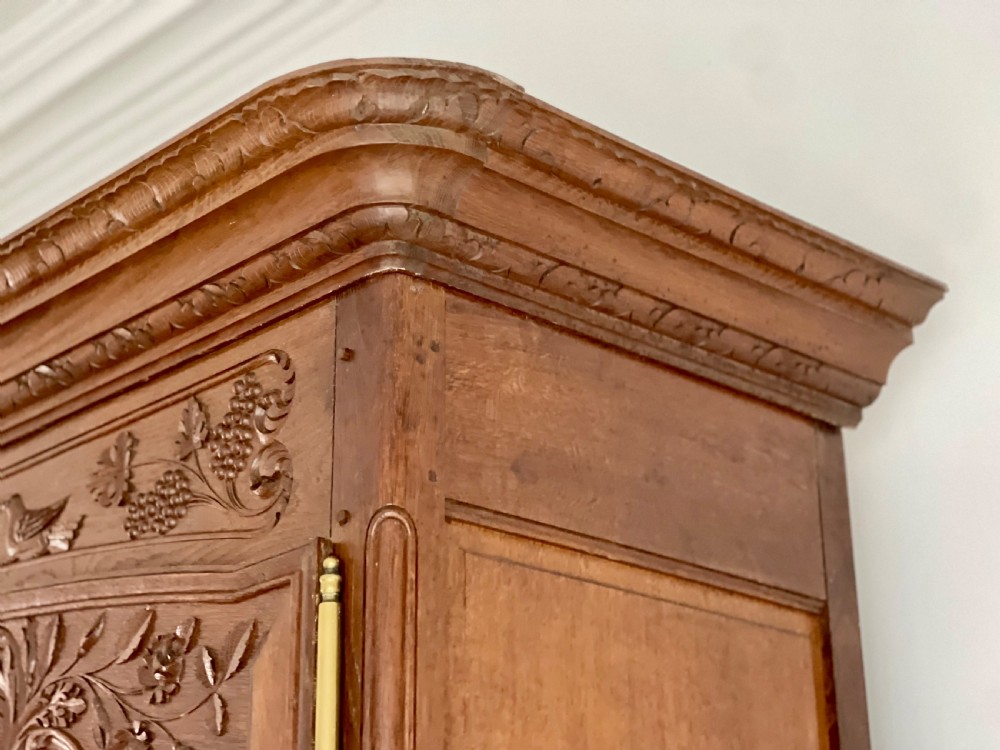 Antique French oak armoire with hanging rail View VI