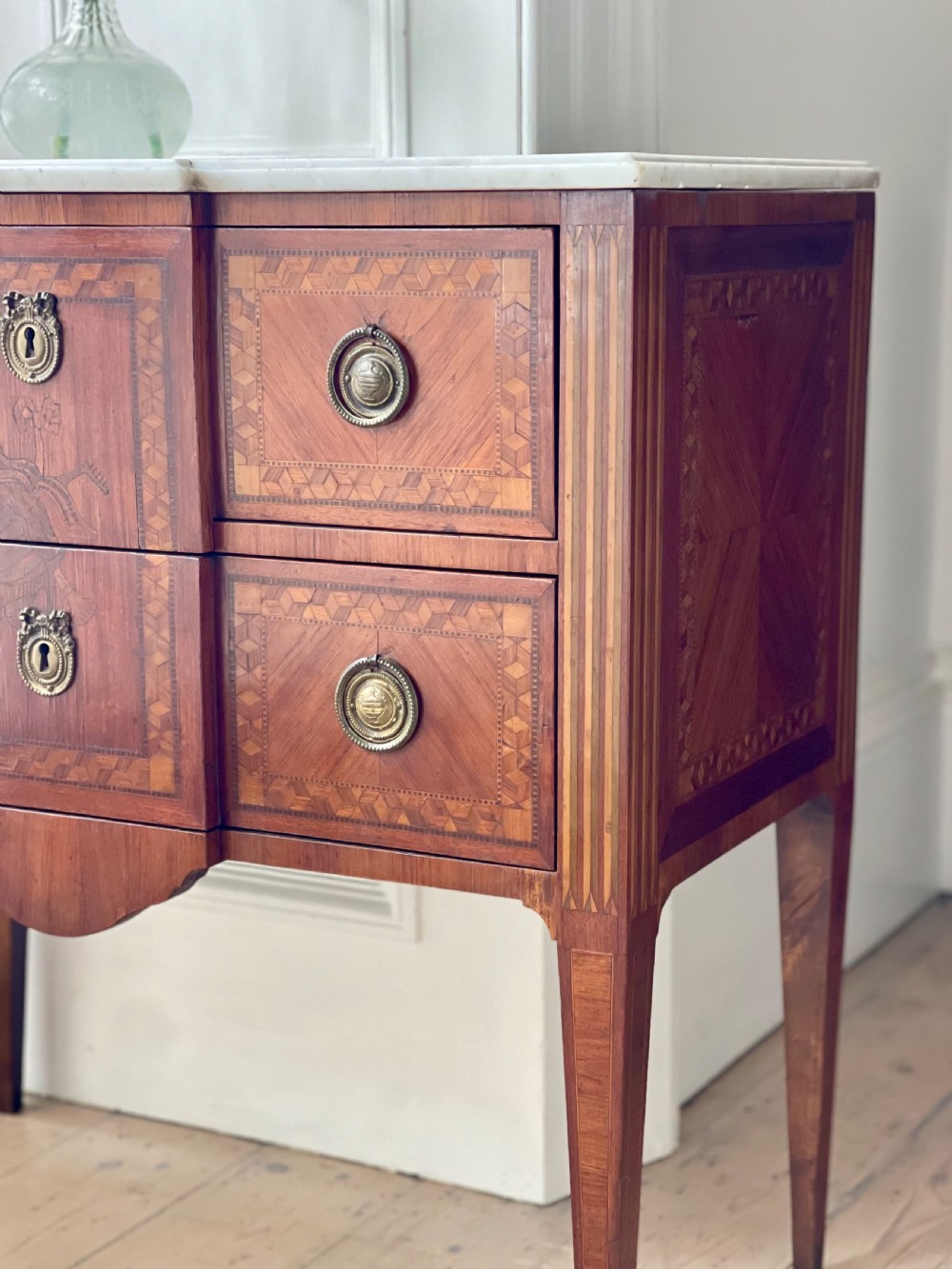 Antique French Louis XVI « commode » chest of drawers  View X