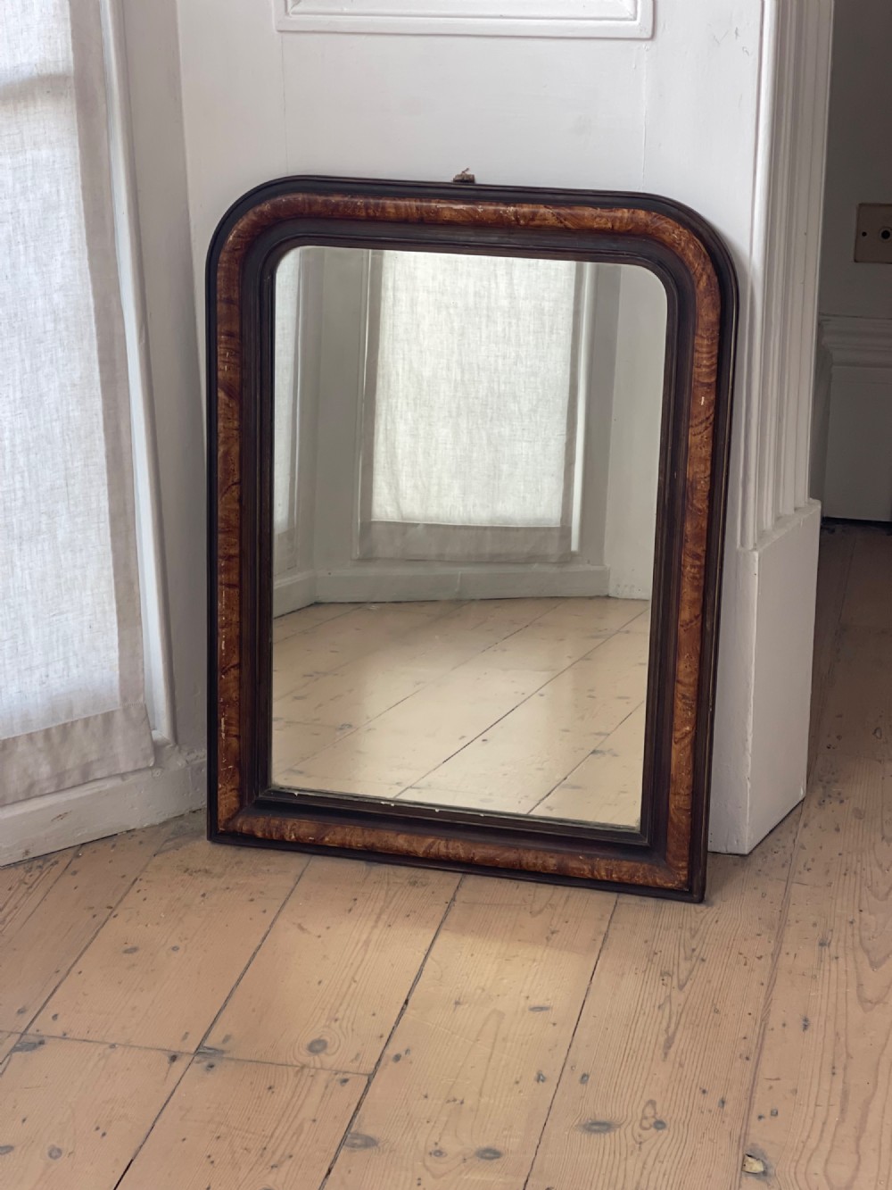 Antique French mirror View III