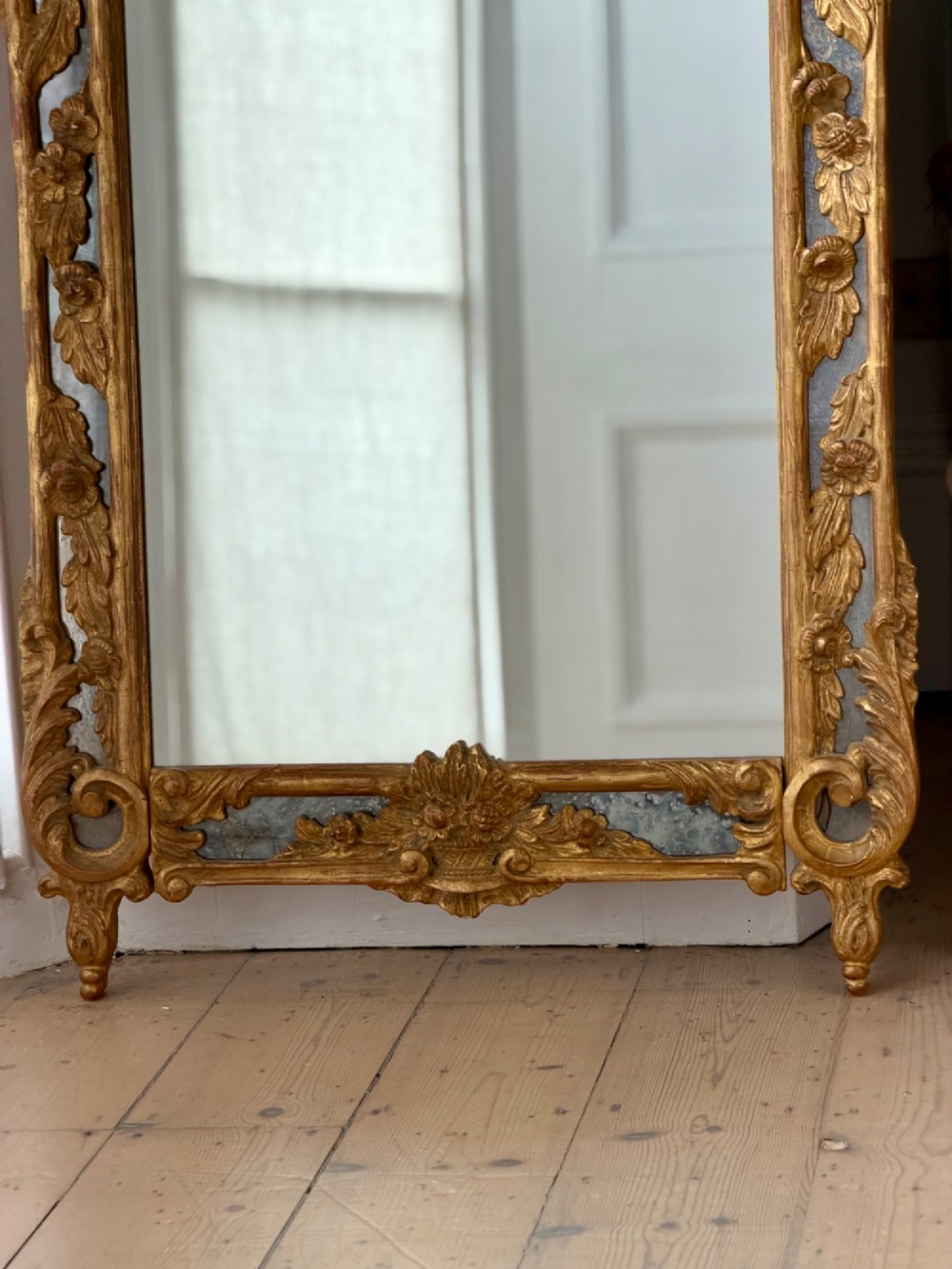 19th century French giltwood mirror View IV